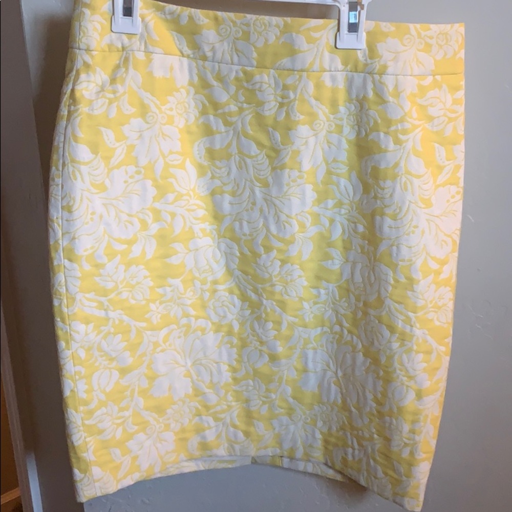 Ann Taylor Yellow Magnolia jacquard pencil skirt